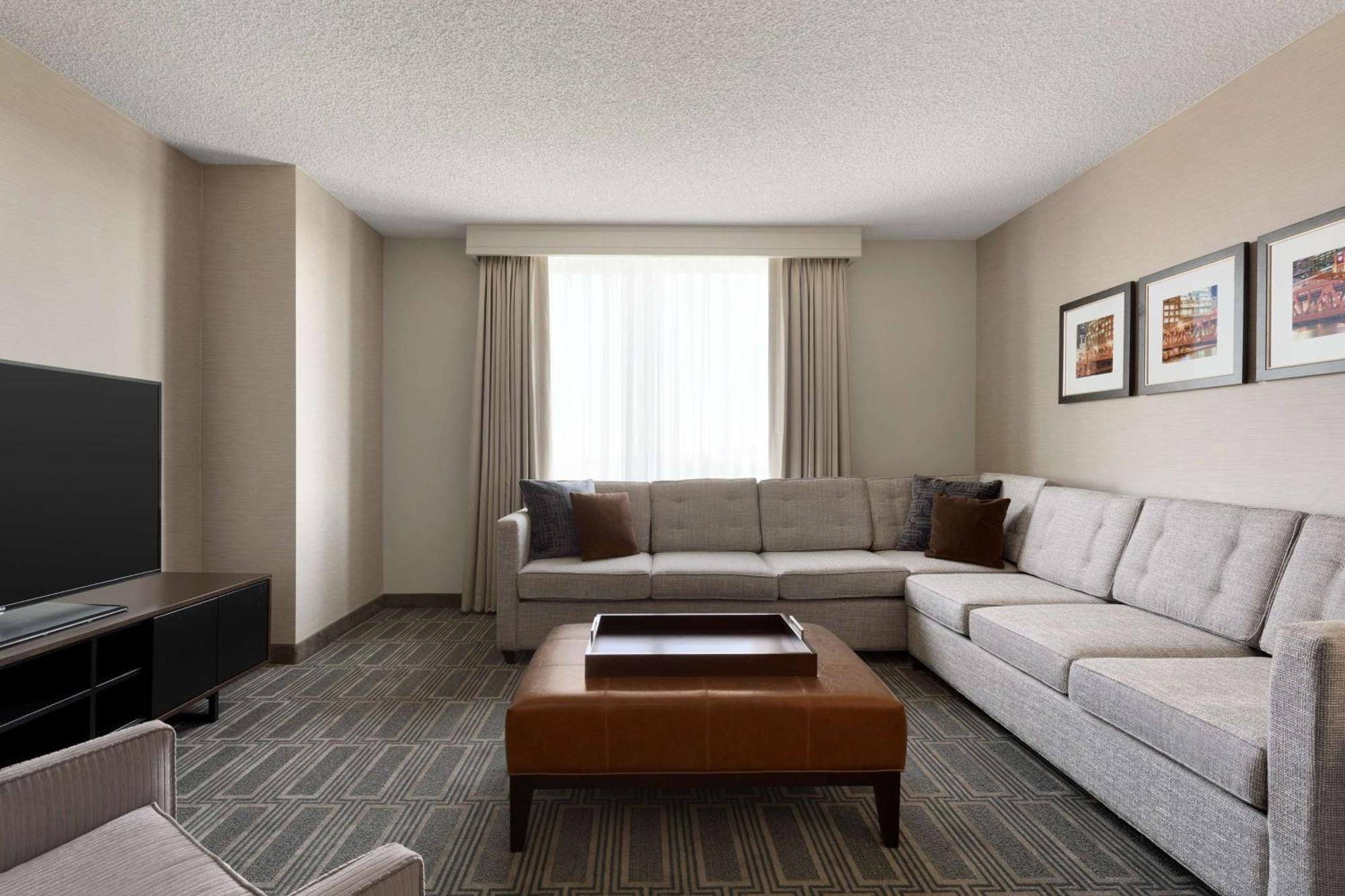 Embassy Suites By Hilton Chicago Lombard Luaran gambar