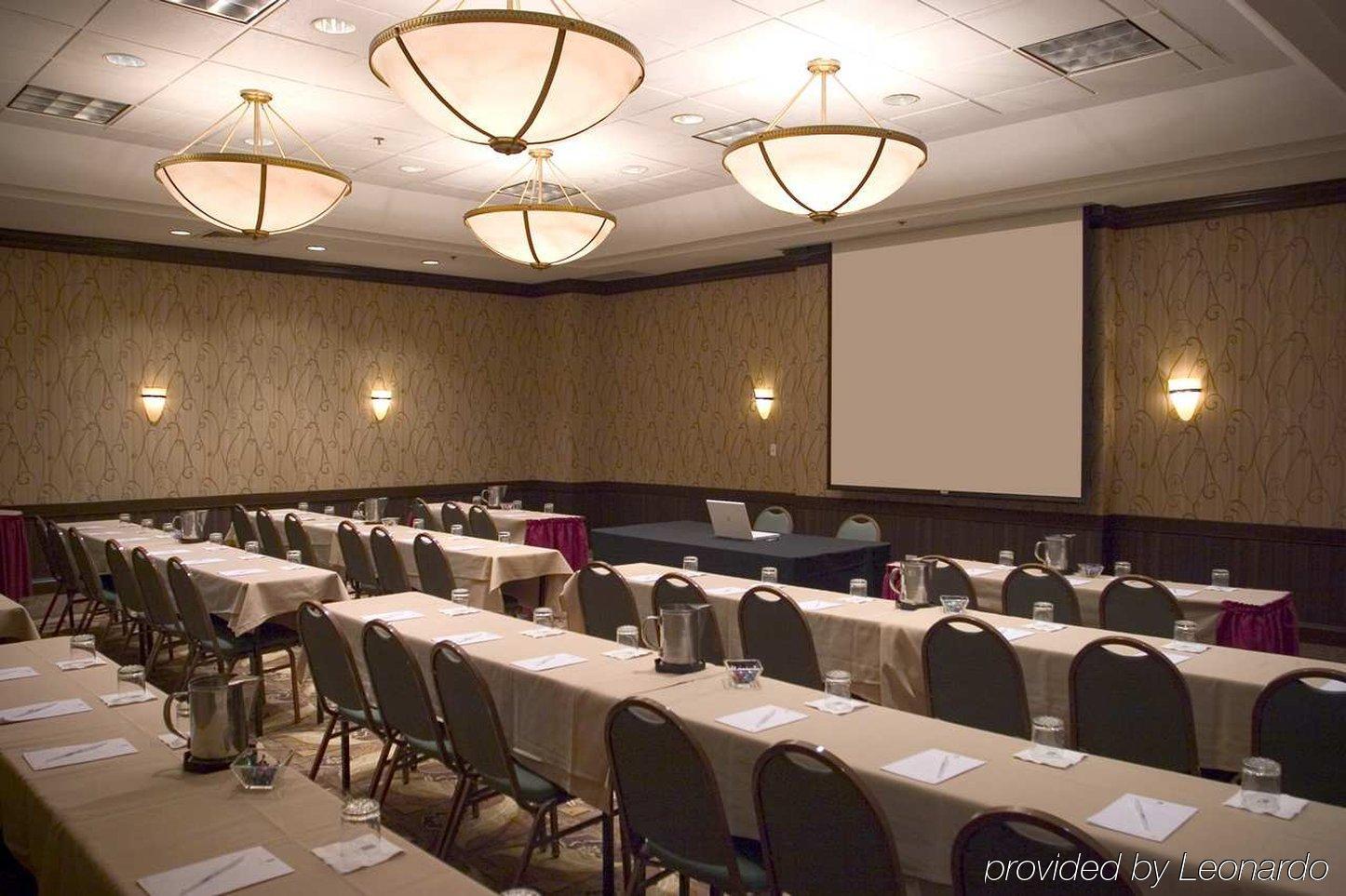 Embassy Suites By Hilton Chicago Lombard Kemudahan gambar